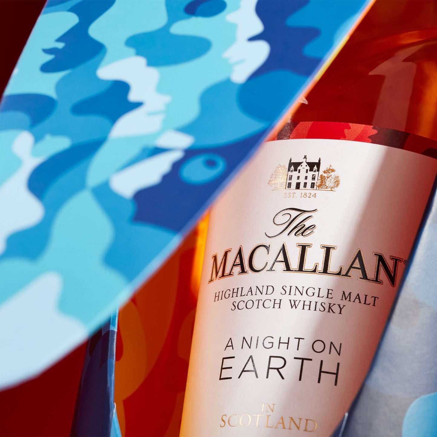 Macallan A Night On Earth in Scotland 43° 70 cl + Case (6 bottles)