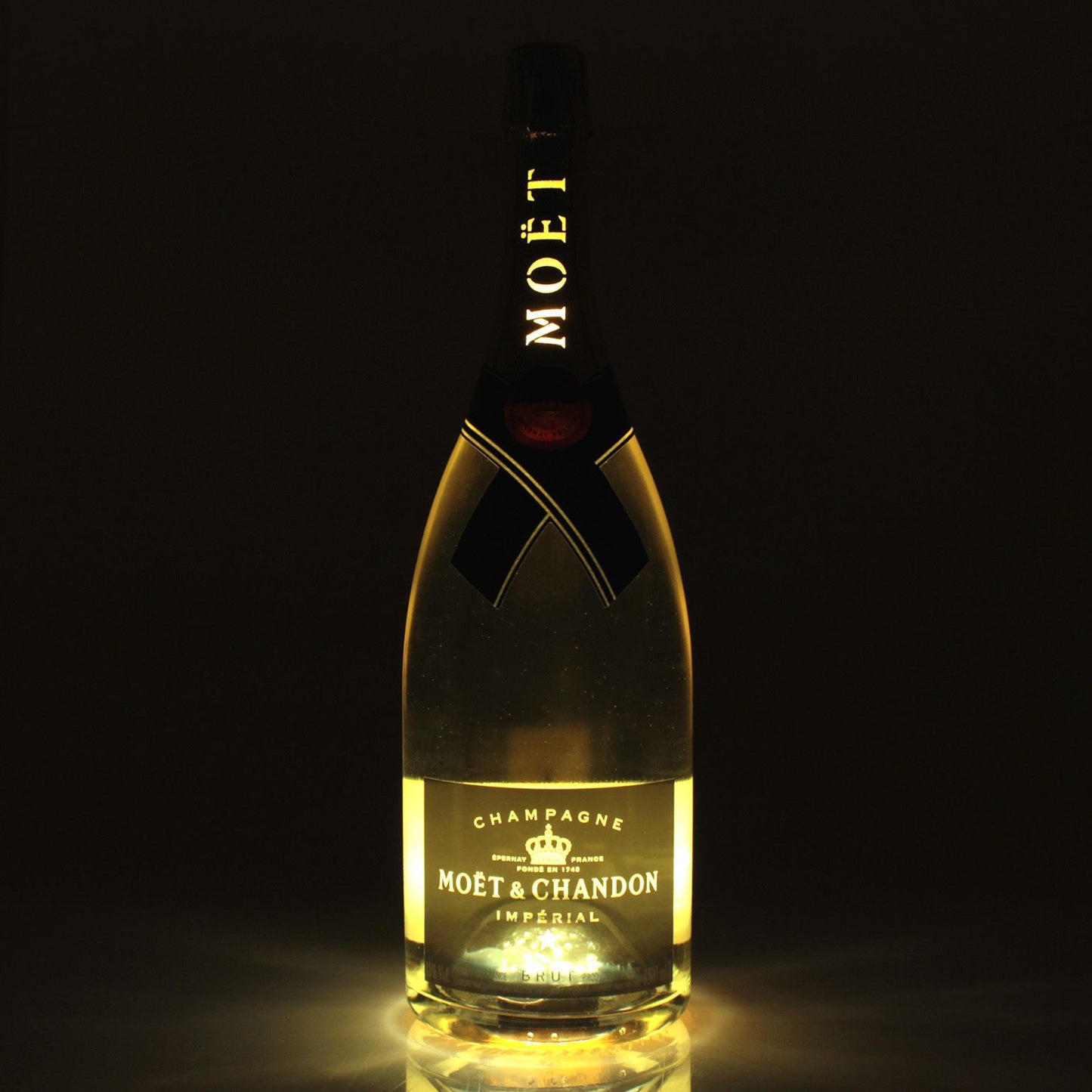Moët & Chandon Magnum Golden Light Up 1.5L