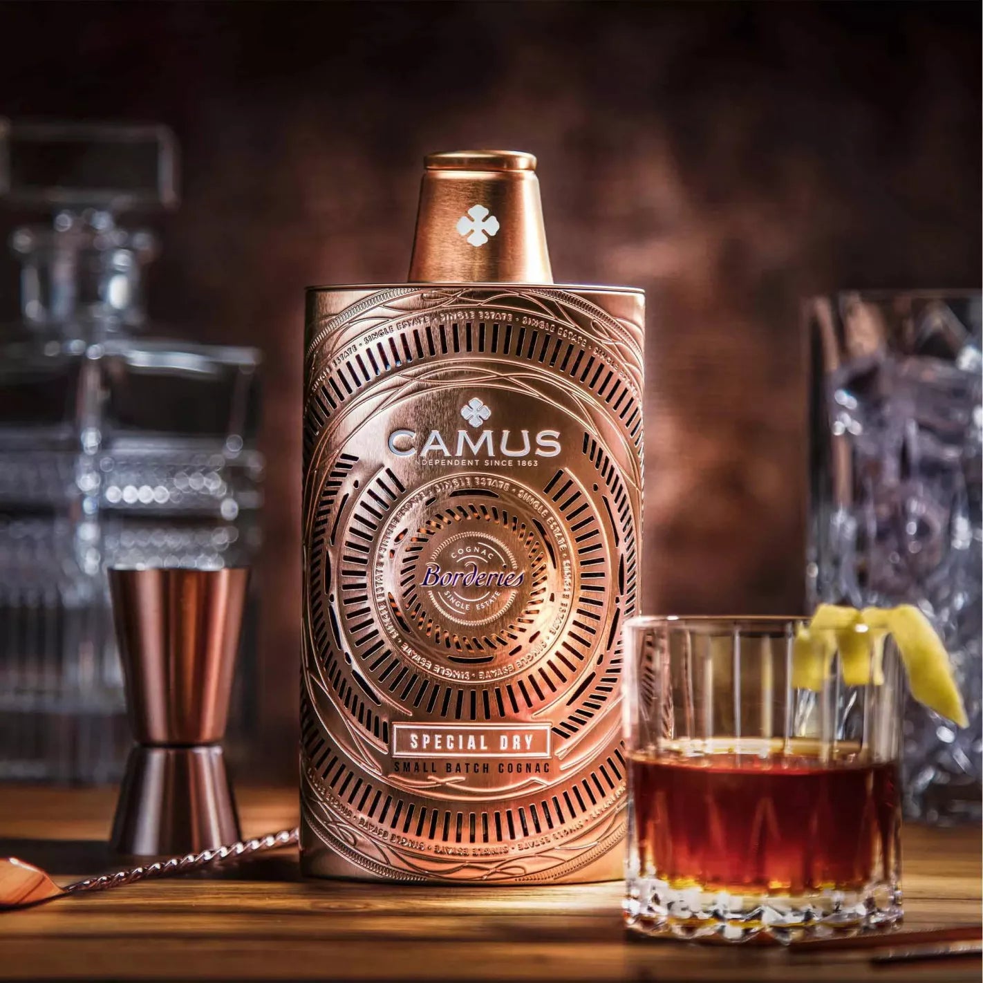 Camus Special Dry Borderies 40° 50 cl + GBX (12 botellas)